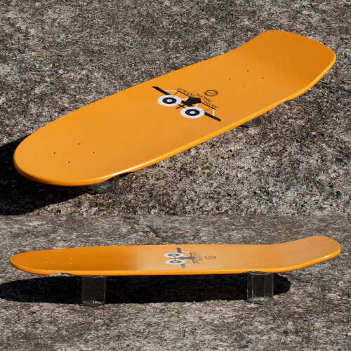 サンタモニカエアラインスケートボード ガールオンプレーン