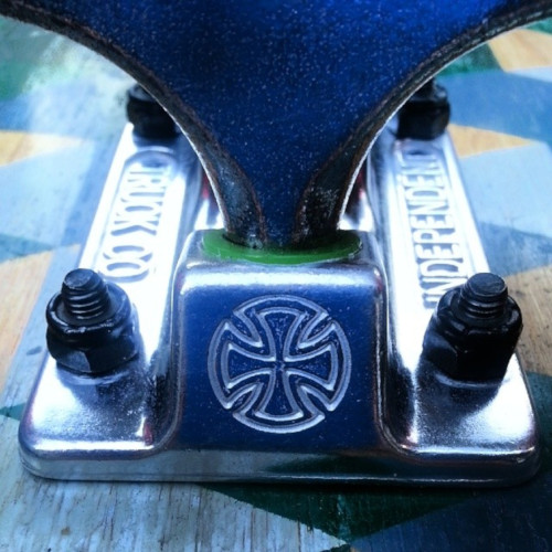 リップタイドピボットカップ インディペンデントトラック ヤウメラキ